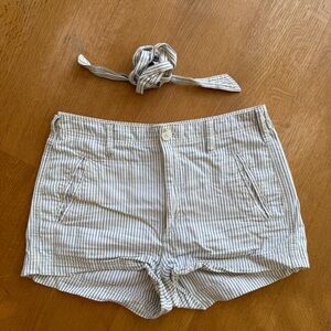 American Eagle 100% Cotton Striped Women's Shorts with Belt